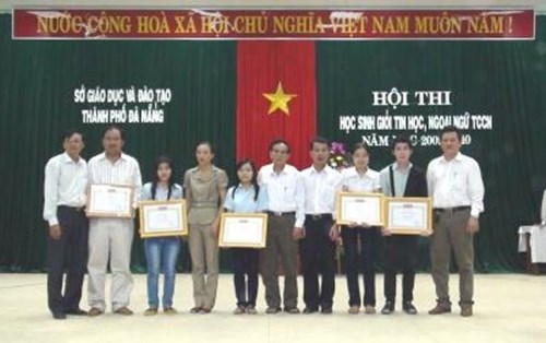Đại học Đông Á chú trọng phát triển tin học và ngoại ngữ